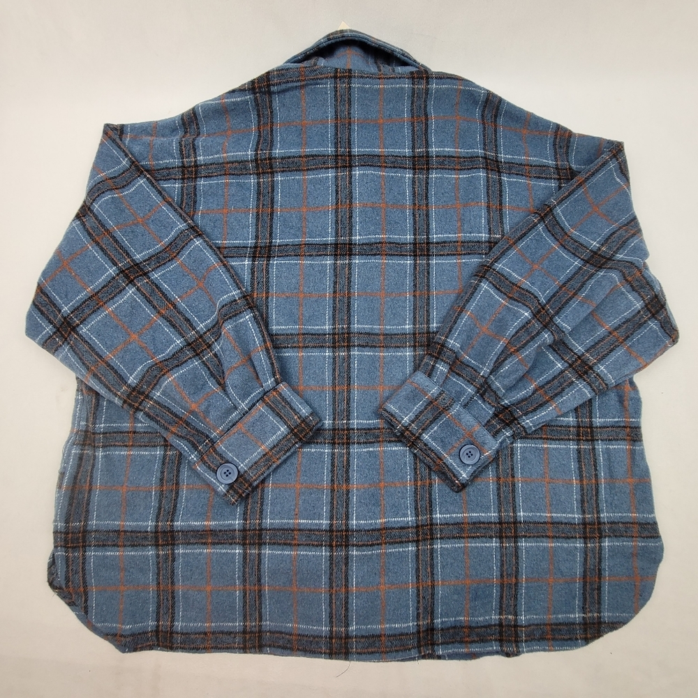 NWT Oversized blue plaid flannel jacket - Picture 5 of 6